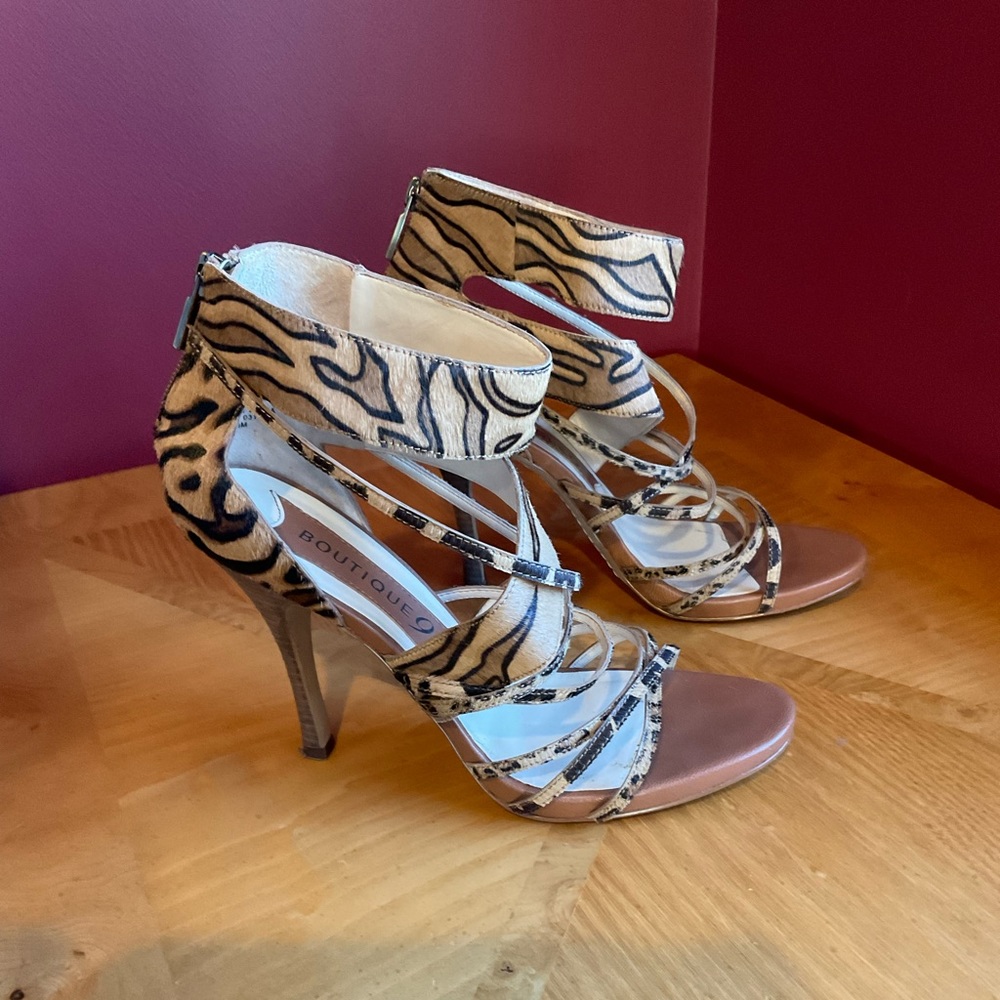 Boutique 9 juvile strappy animal print heels Sz 9